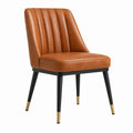 Gepolsterter Stuhl aus Kunstleder in Cognac, 52 × 60 × 84 cm, mit schwarzen Metallbeinen und goldfarbenen Akzenten